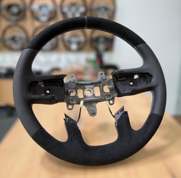 Dodge RAM 1500 TRX Lenkrad neu beziehen